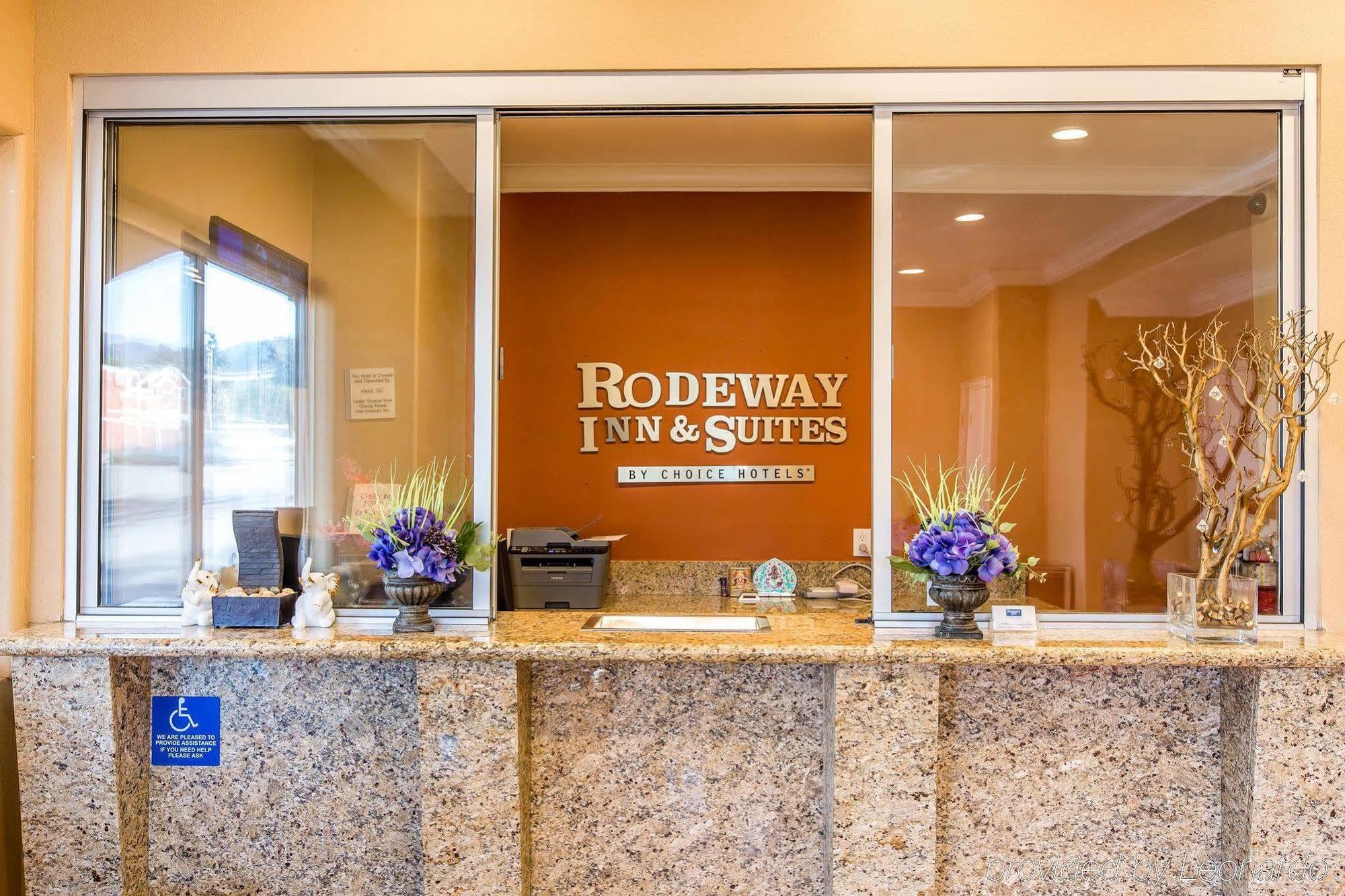 Rodeway Inn & Suites Corona Exterior foto